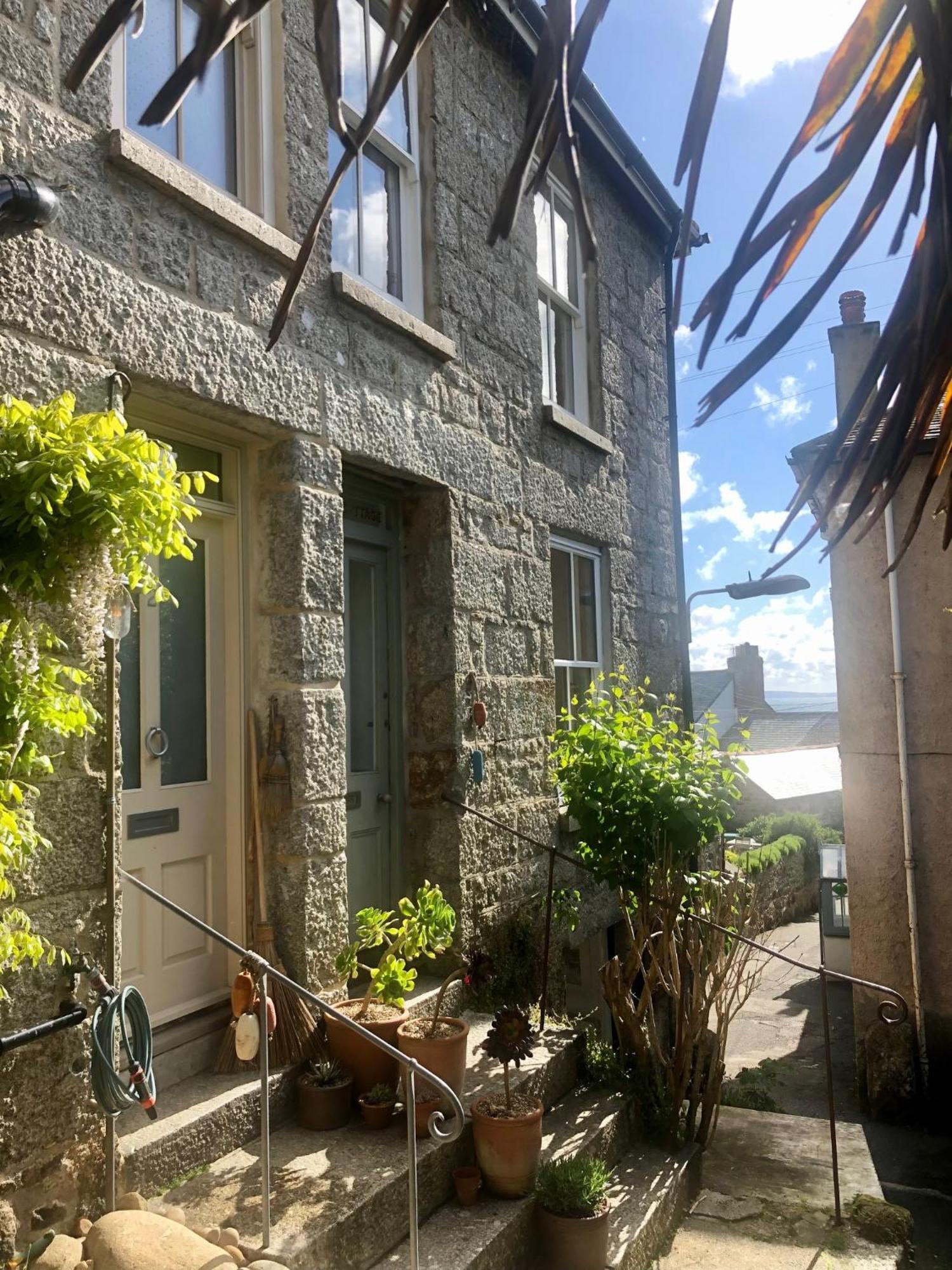 Janies Cottage~ Mousehole~Eclectic Interiors & Vintage Charm Esterno foto